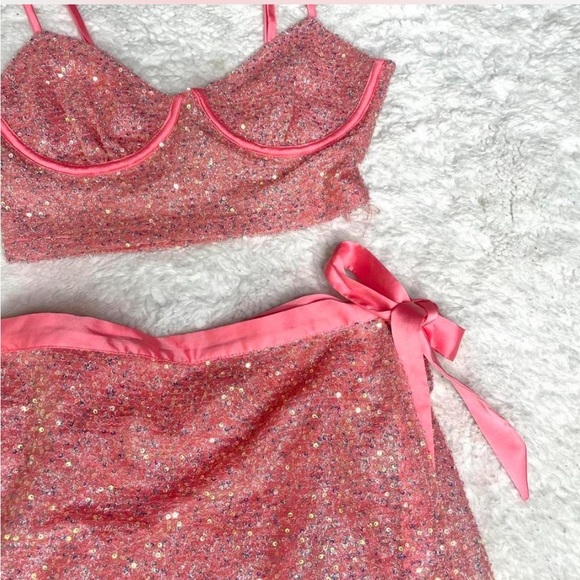 Pink sequin co-ord set - perfect for a party or festival - Picture 5 of 5